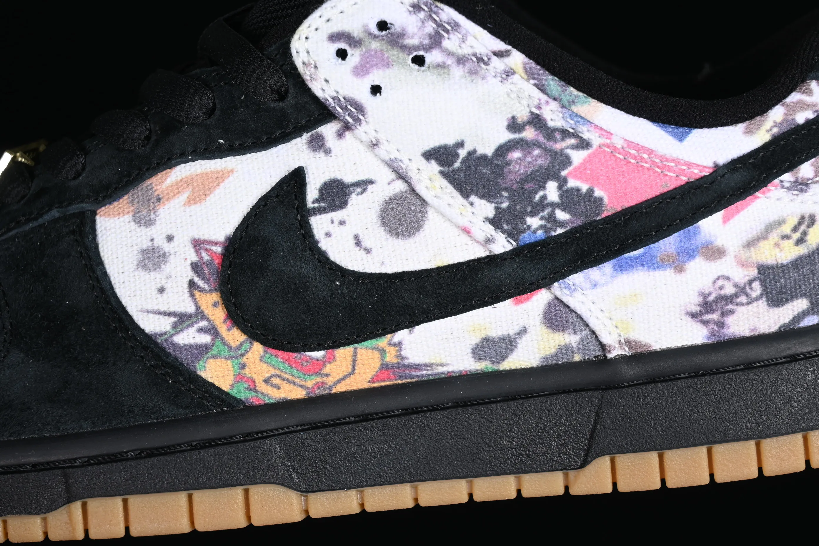 All Categories Nk SB Dunk Series Nk SB Dunk Low Low-top sneakers Supreme x Nk SB Dunk Low "Rammellzee" joint model SB low-top sports and leisure sneakers FD8778-001